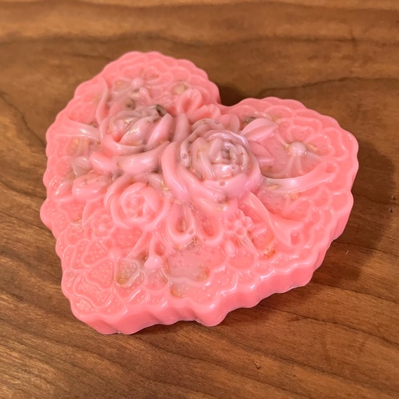 Valentines Gift Box, Hand Crafted Vanilla Goats Milk Soap & 4oz. Sugar Scrub - Picture 4 of 5